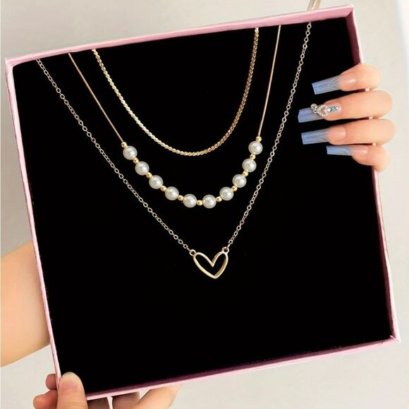 Multi Layer Heart Pearl Pendant Necklace - Picture 2 of 8